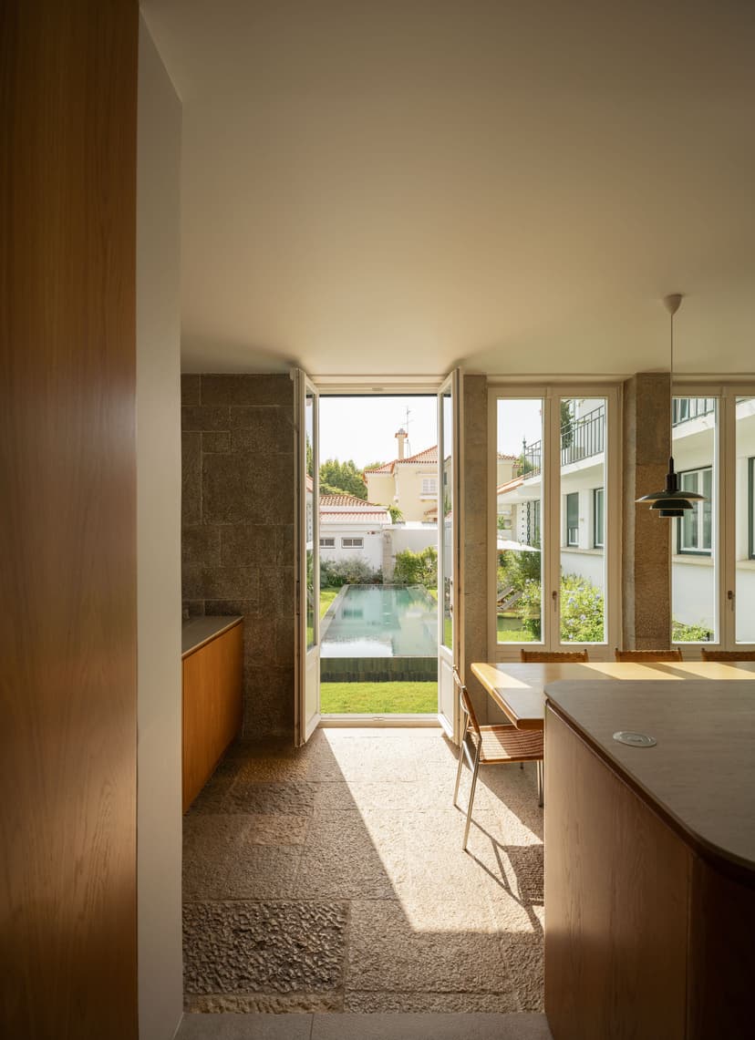 Image 13 for Carcavelos 